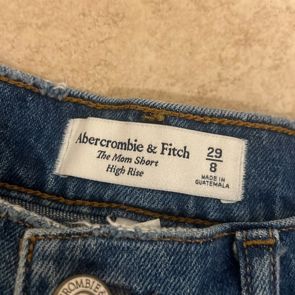 Abercrombie and Fitch Shorts - Picture 2 of 3